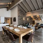Le C By Alpine *