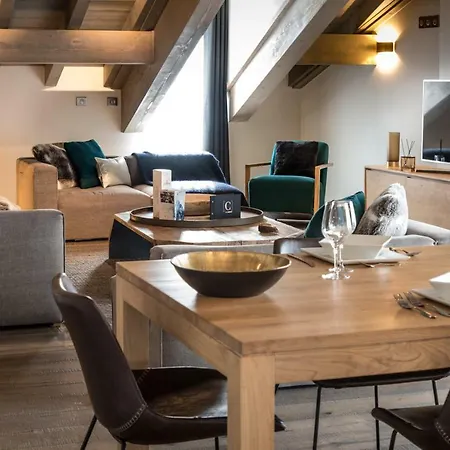 Le C By Alpine Apartment *